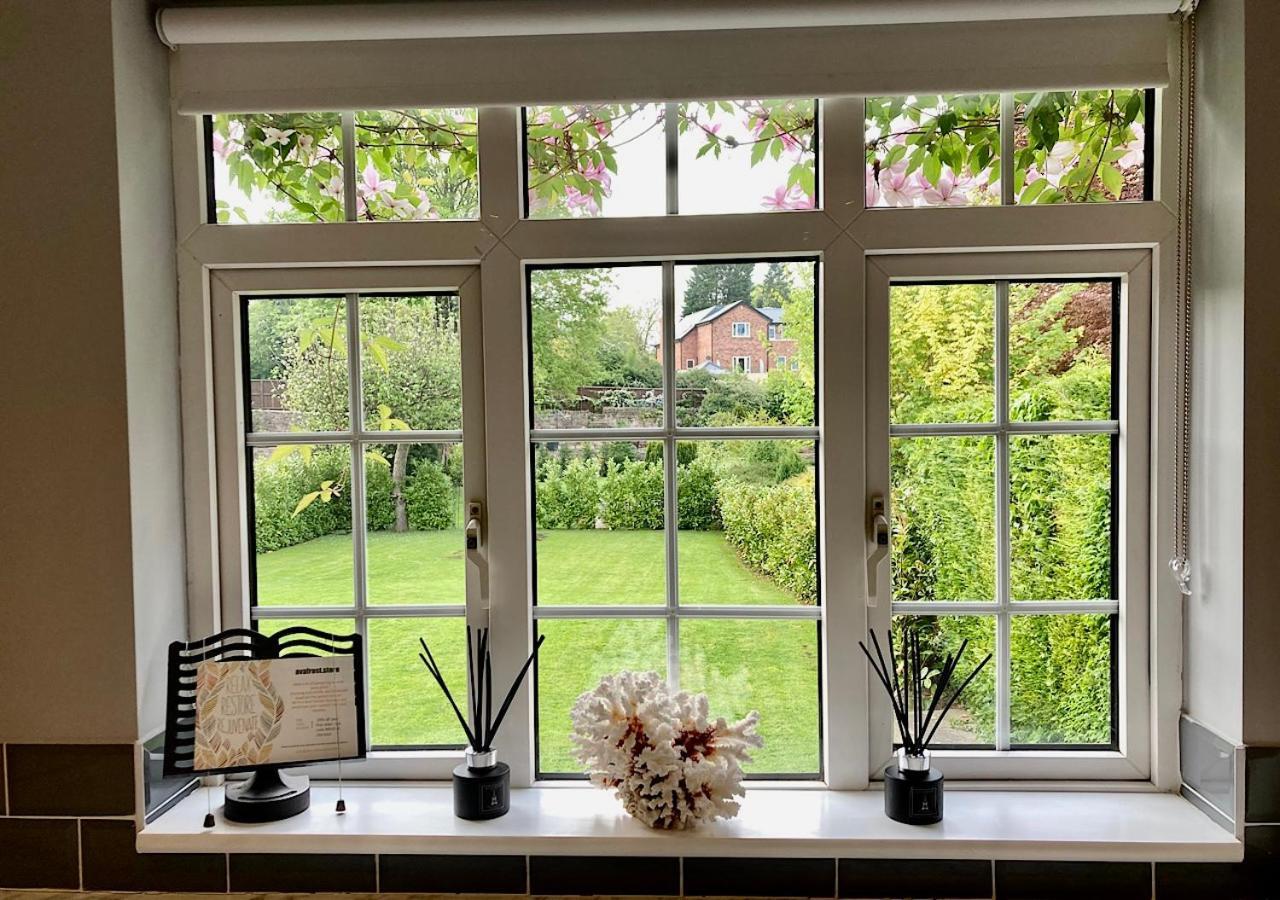The Lodge Chester - Luxury Apartment For Two, With Free Parking! Hough Green Екстер'єр фото