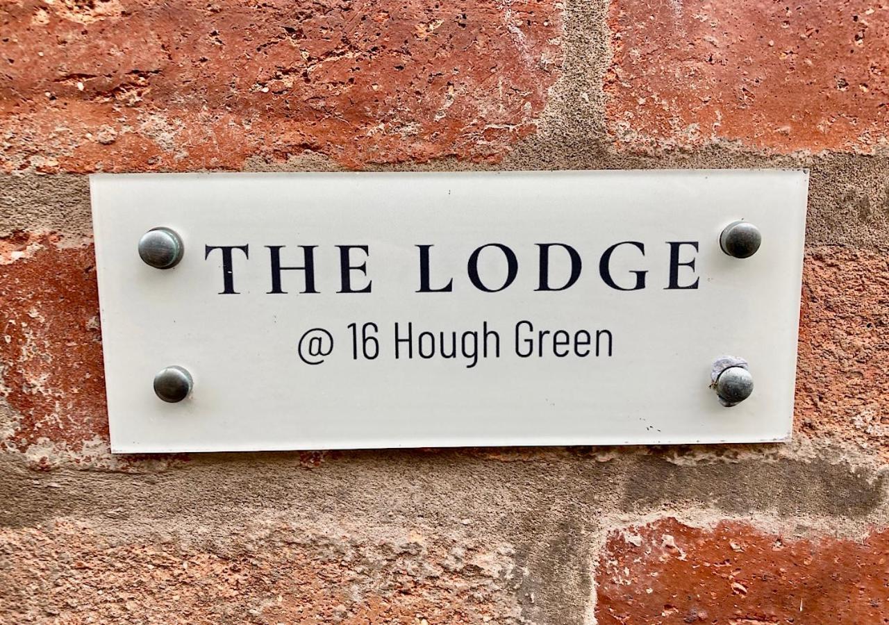 The Lodge Chester - Luxury Apartment For Two, With Free Parking! Hough Green Екстер'єр фото