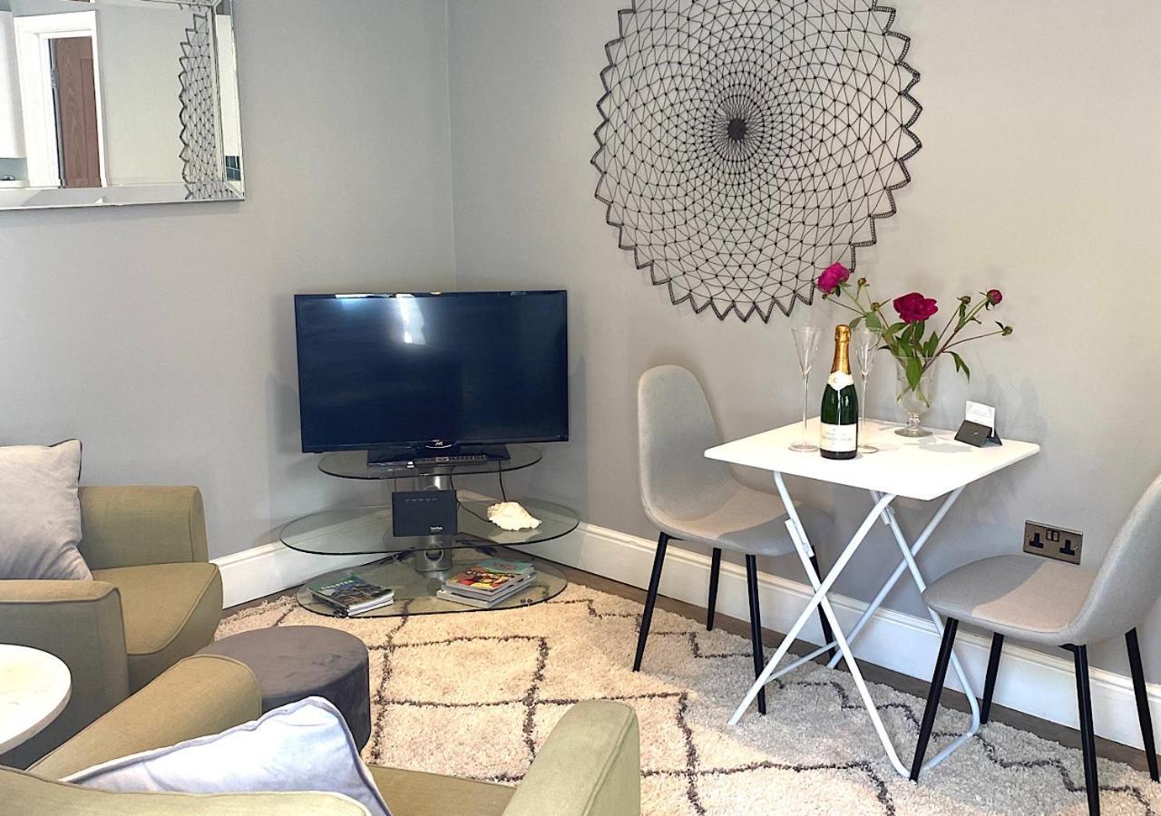 The Lodge Chester - Luxury Apartment For Two, With Free Parking! Hough Green Екстер'єр фото