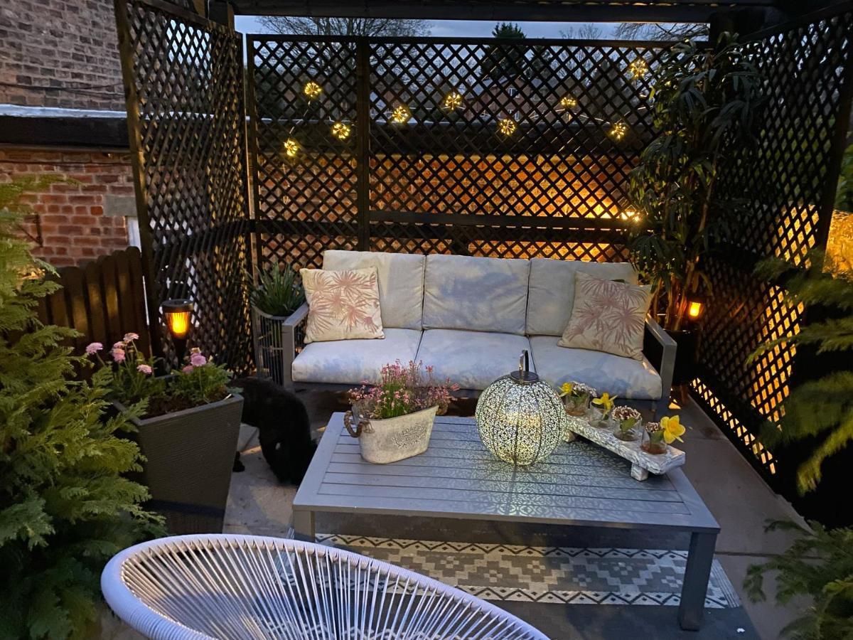 The Lodge Chester - Luxury Apartment For Two, With Free Parking! Hough Green Екстер'єр фото